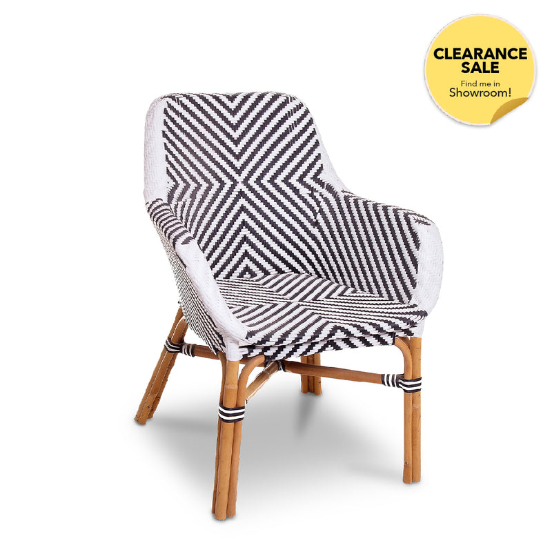 AGIO Lounge Chair