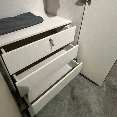 BEDROOM SET