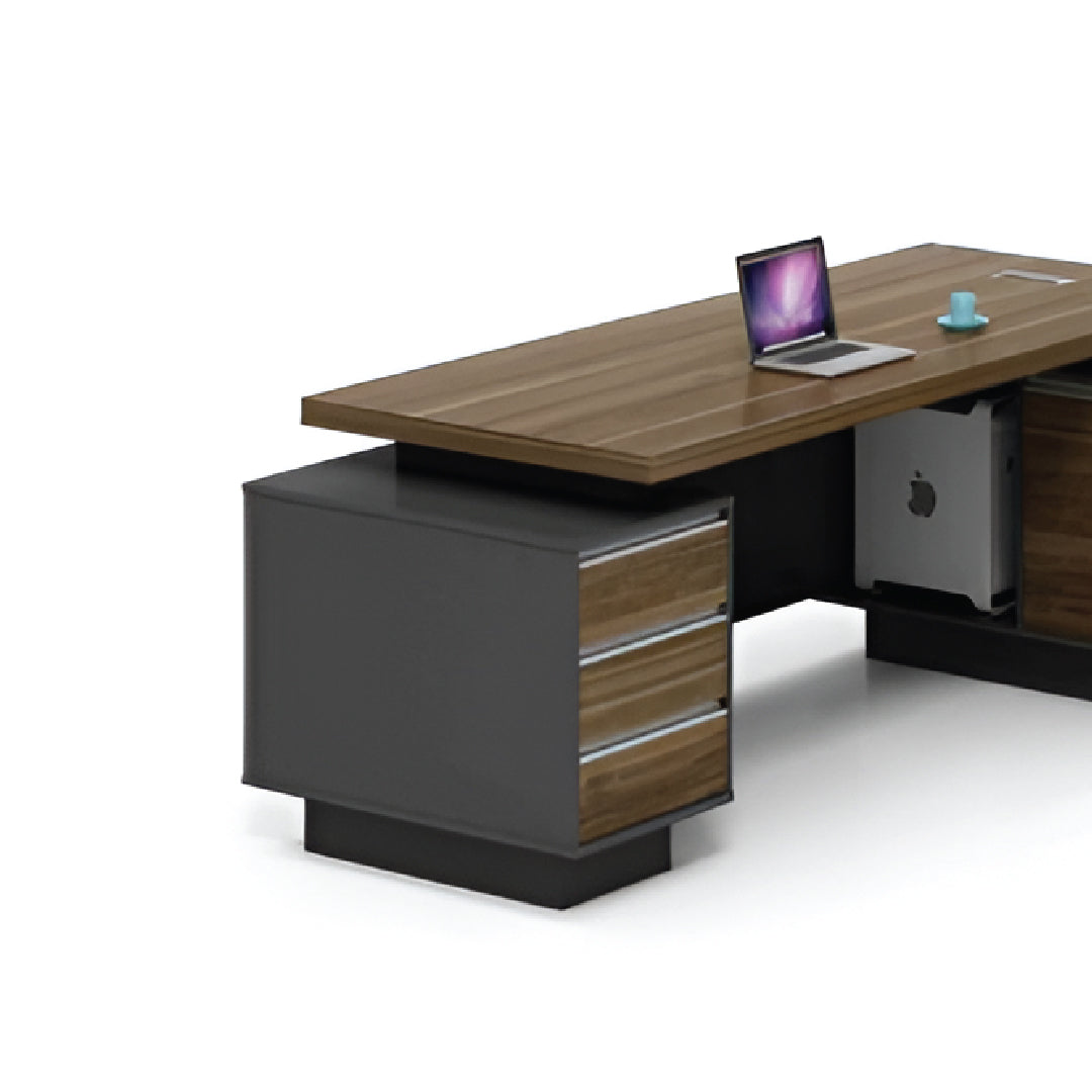 CHANDLER Director Table