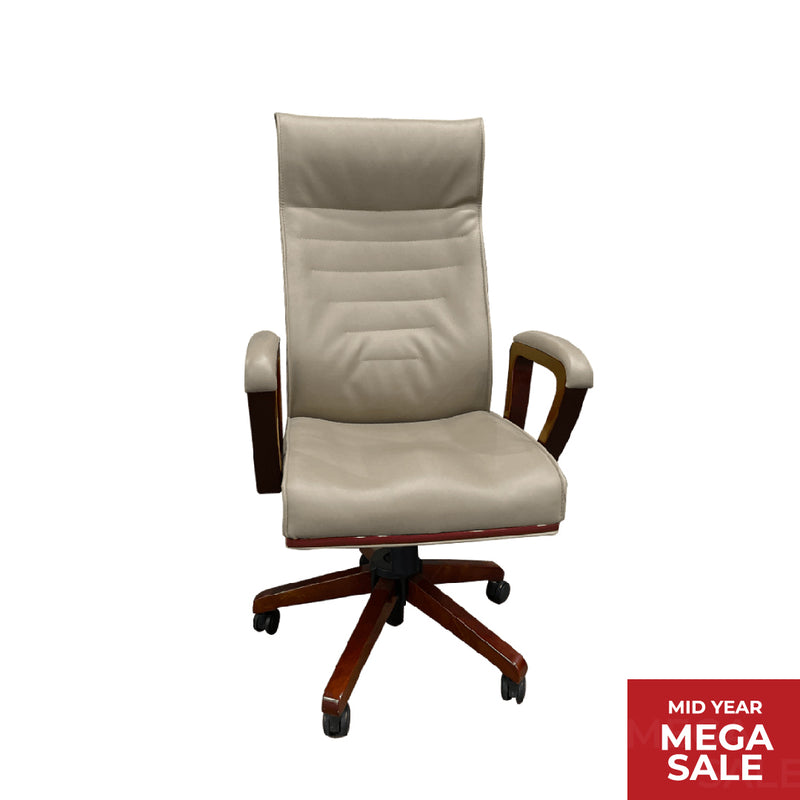CHARACTER Wooden High Back Chair
