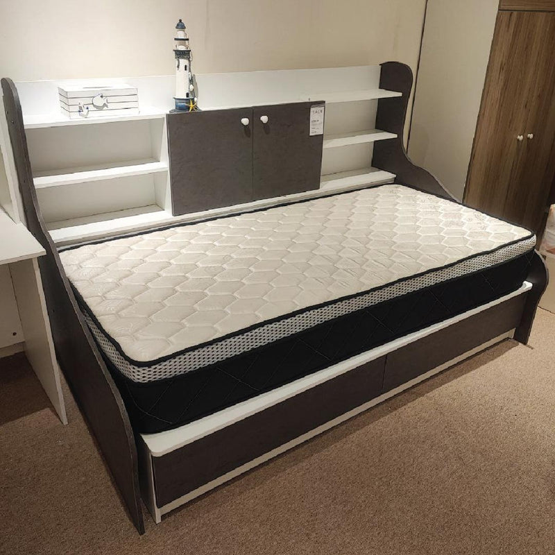 Daybed with Pullout Storage