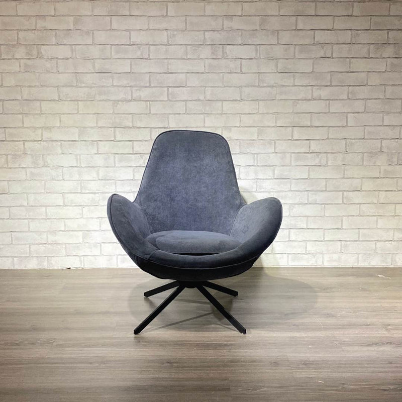 ESTRIK Lounge Chair