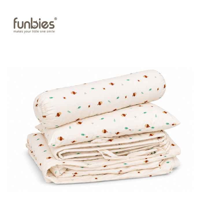 FUNBIES Acorn 8 in 1 Bedding Set