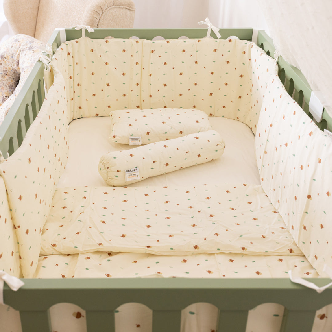 FUNBIES Acorn 8 in 1 Bedding Set