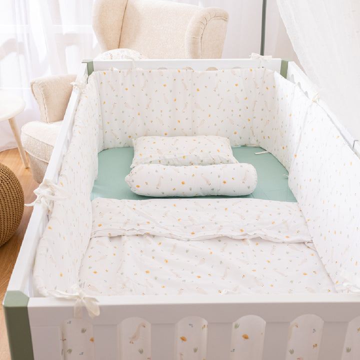 FUNBIES Feathered Friends 8 in 1 Bedding Set