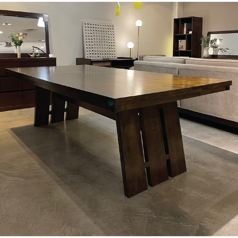 RAFAEL Dining Table