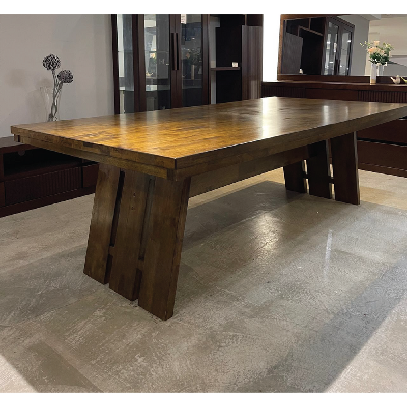 RAFAEL Dining Table