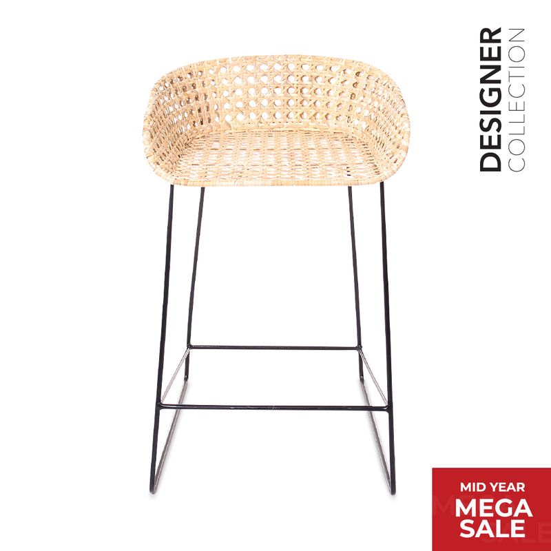 LUNA Bar Stool