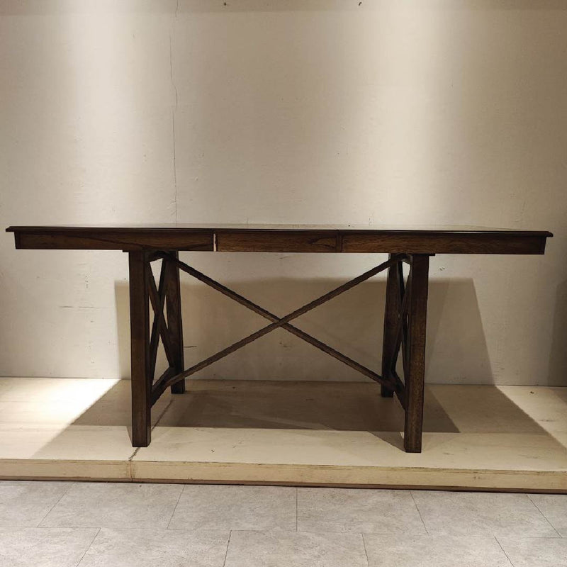 MOLA Island Dining Table