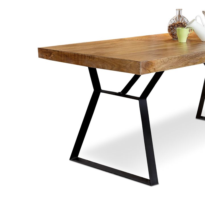 NEWMAN Dining Table