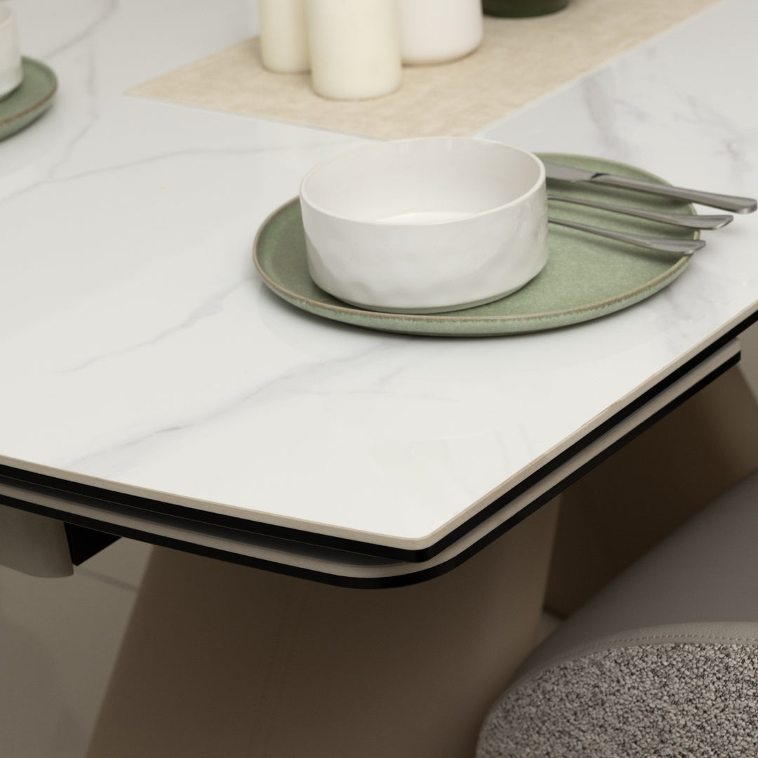 SNOW Mountain Extendable Ceramic Dining Table