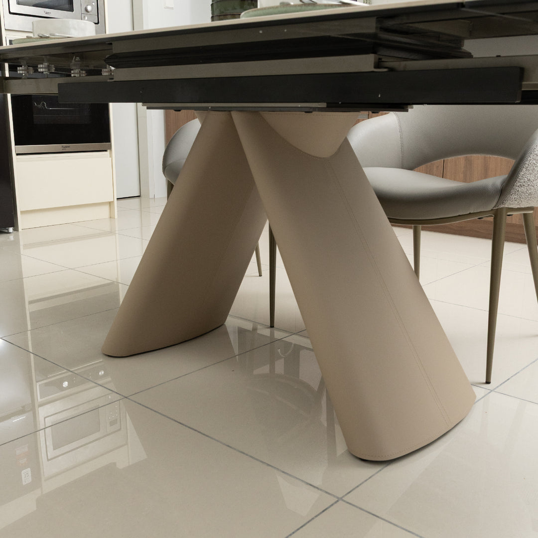 SNOW Mountain Extendable Ceramic Dining Table