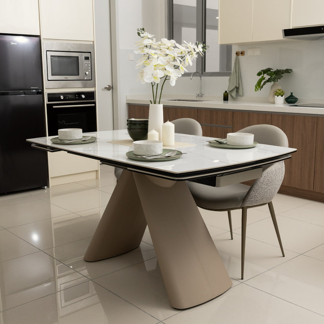 SNOW Mountain Extendable Ceramic Dining Table