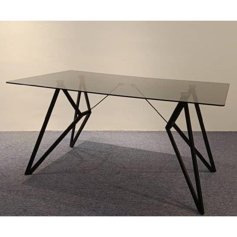 TANGO Dining Table