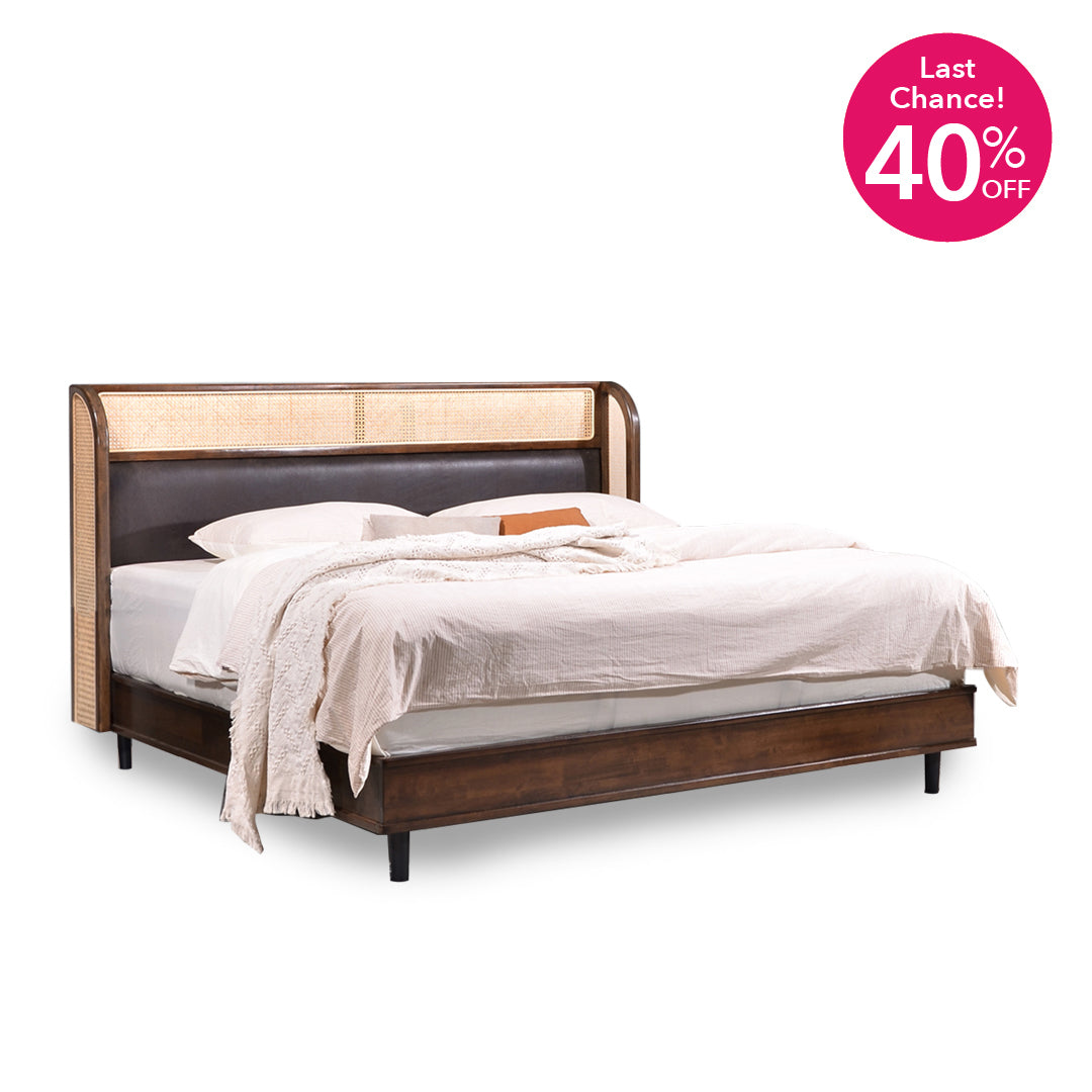 BRITANNIA Queen Bed