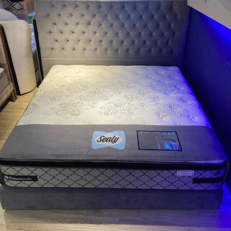 TITANIUM Luxe King Mattress