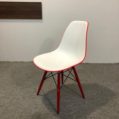 LEISURE Chair (WHITE+RED)