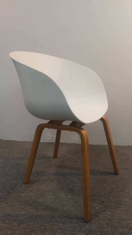 CALIA CHAIR (WHITE)