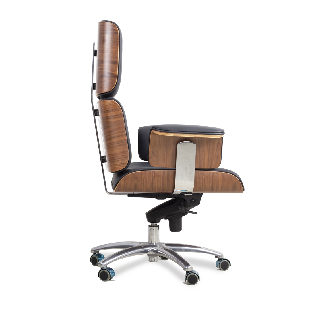 GUSTO Director Chair