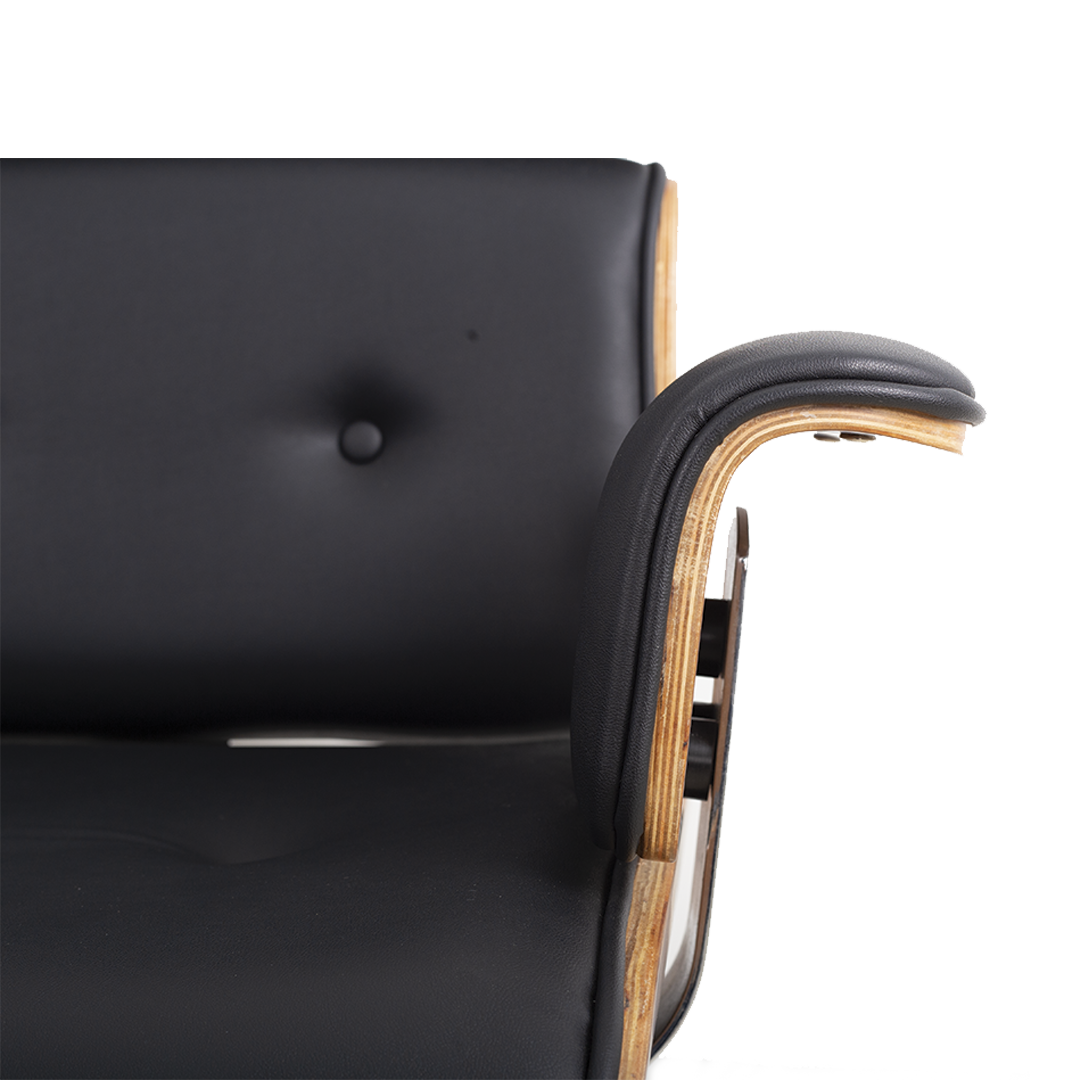 GUSTO Director Chair