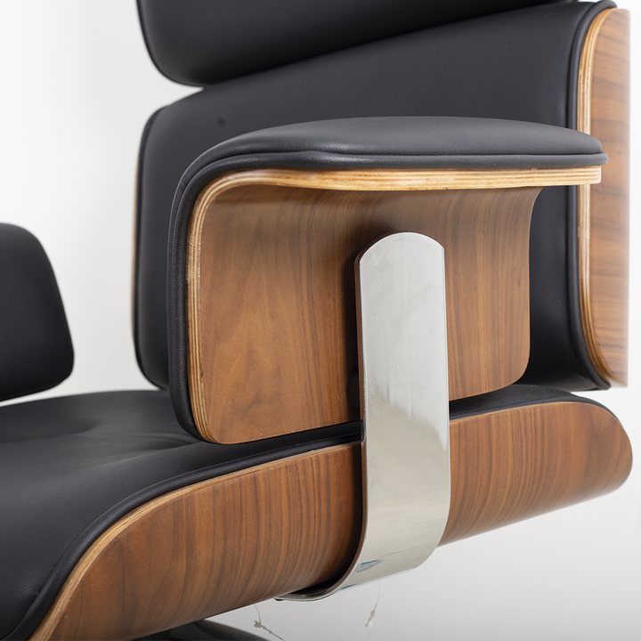 GUSTO Director Chair