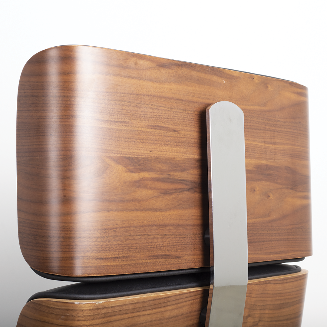 GUSTO Director Chair